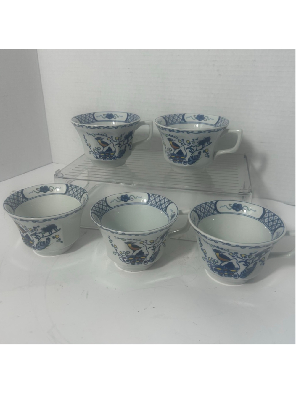 Wedgwood Volendam White Blue Coffee Tea Mugs Set 5 Holds 6 Oz Home Decor